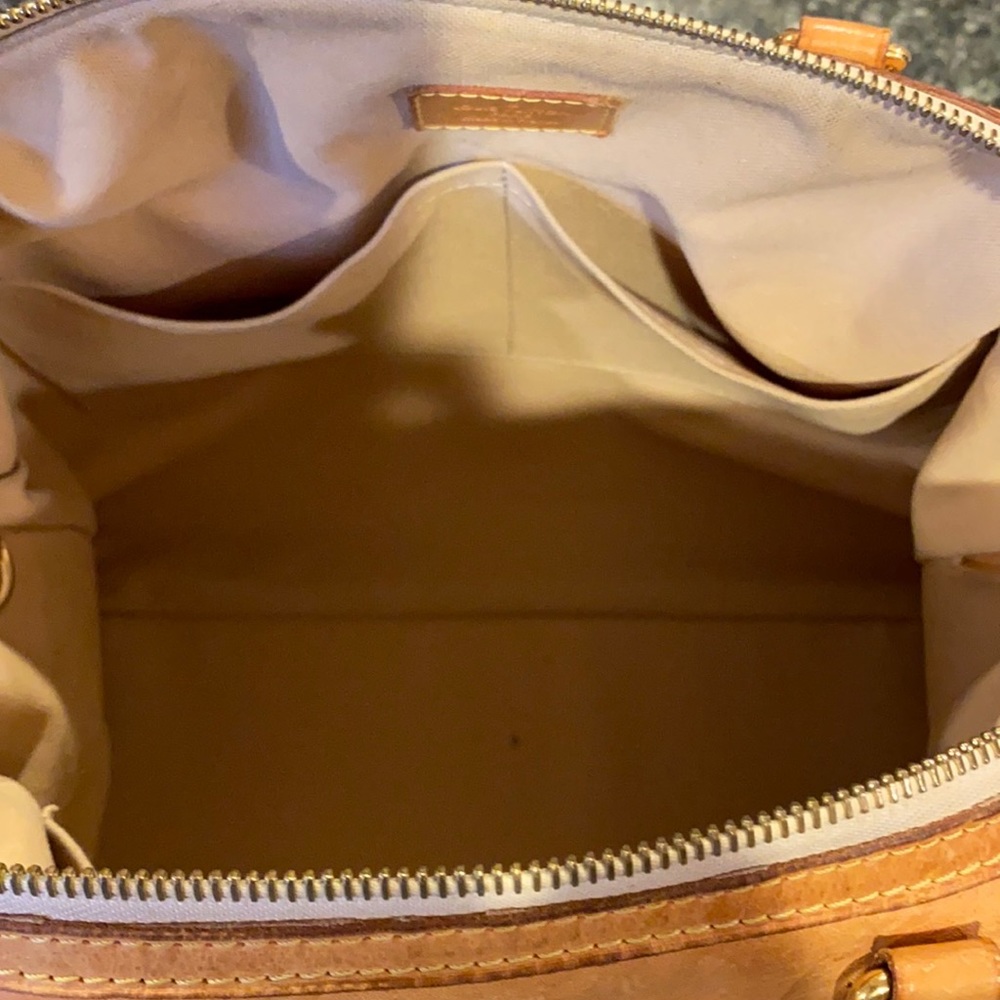 Louis Vuitton Purse - Picture 4 of 5